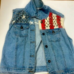 Blue Jean jacket vest from forever 21.  The size  is a large